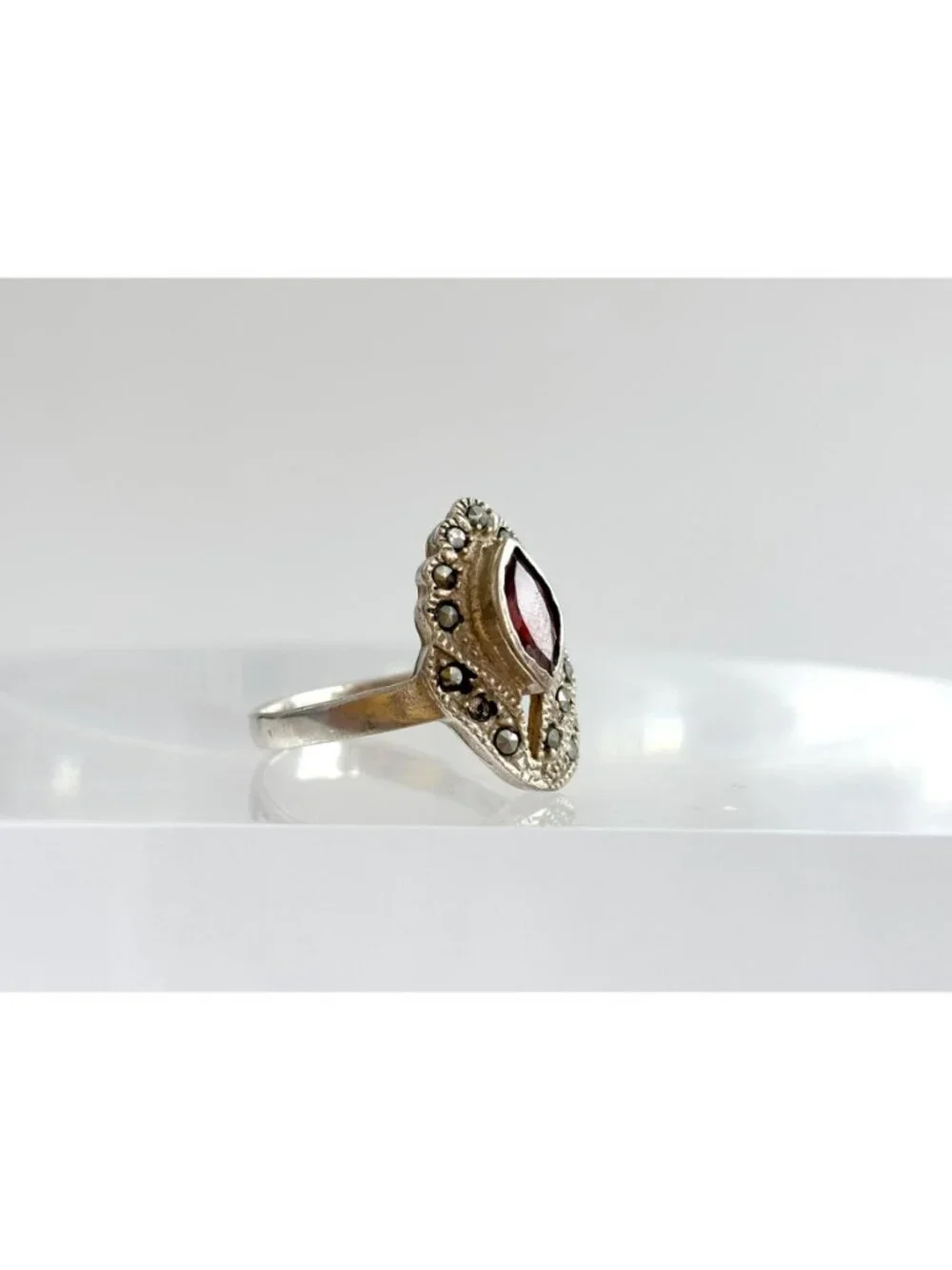 Art Deco Floral Garnet & Marcasite Sterling Silver 925 Vintage Ring - sz 7.5